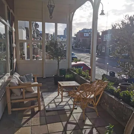 Apartment Vintage House - 90m2 With Large Veranda And Balcony *